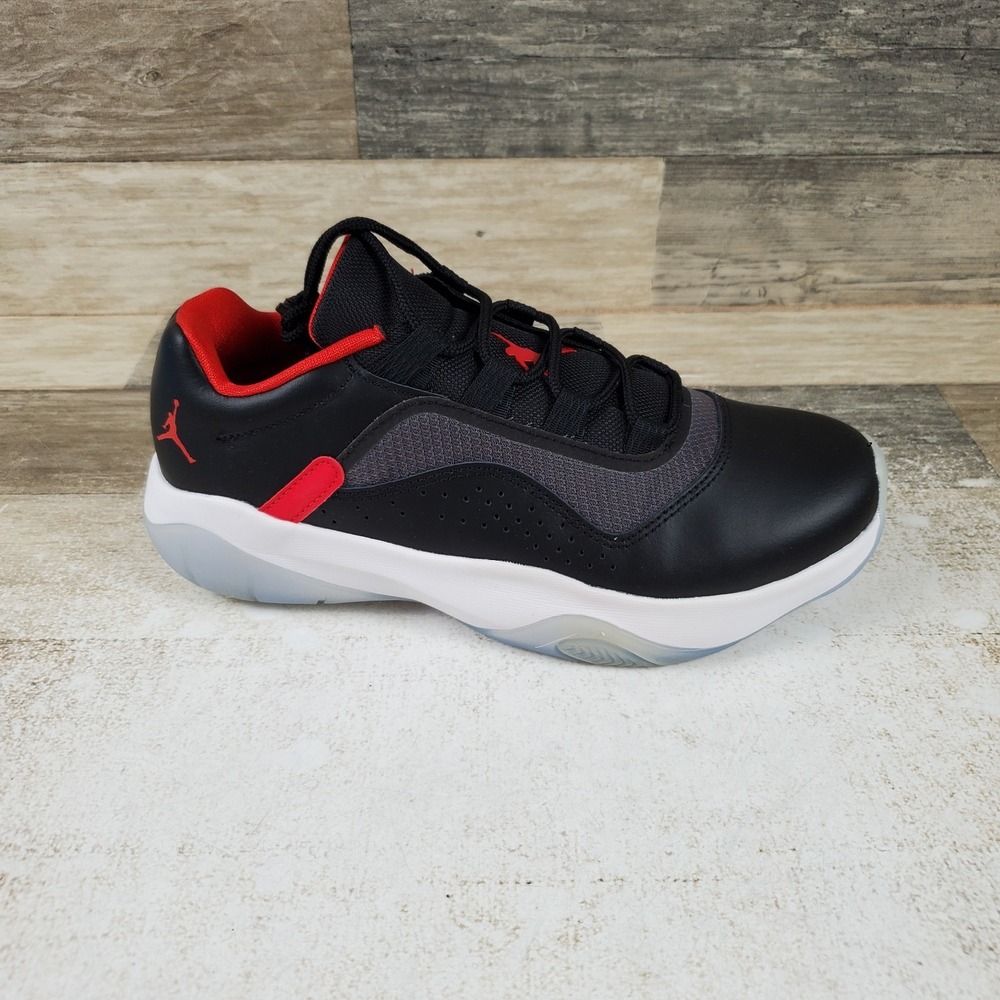 Air Jordan 11 CMFT Low Bred Kids Shoe Sz 5.5 5.5Y Leather Lace-Up Sneaker